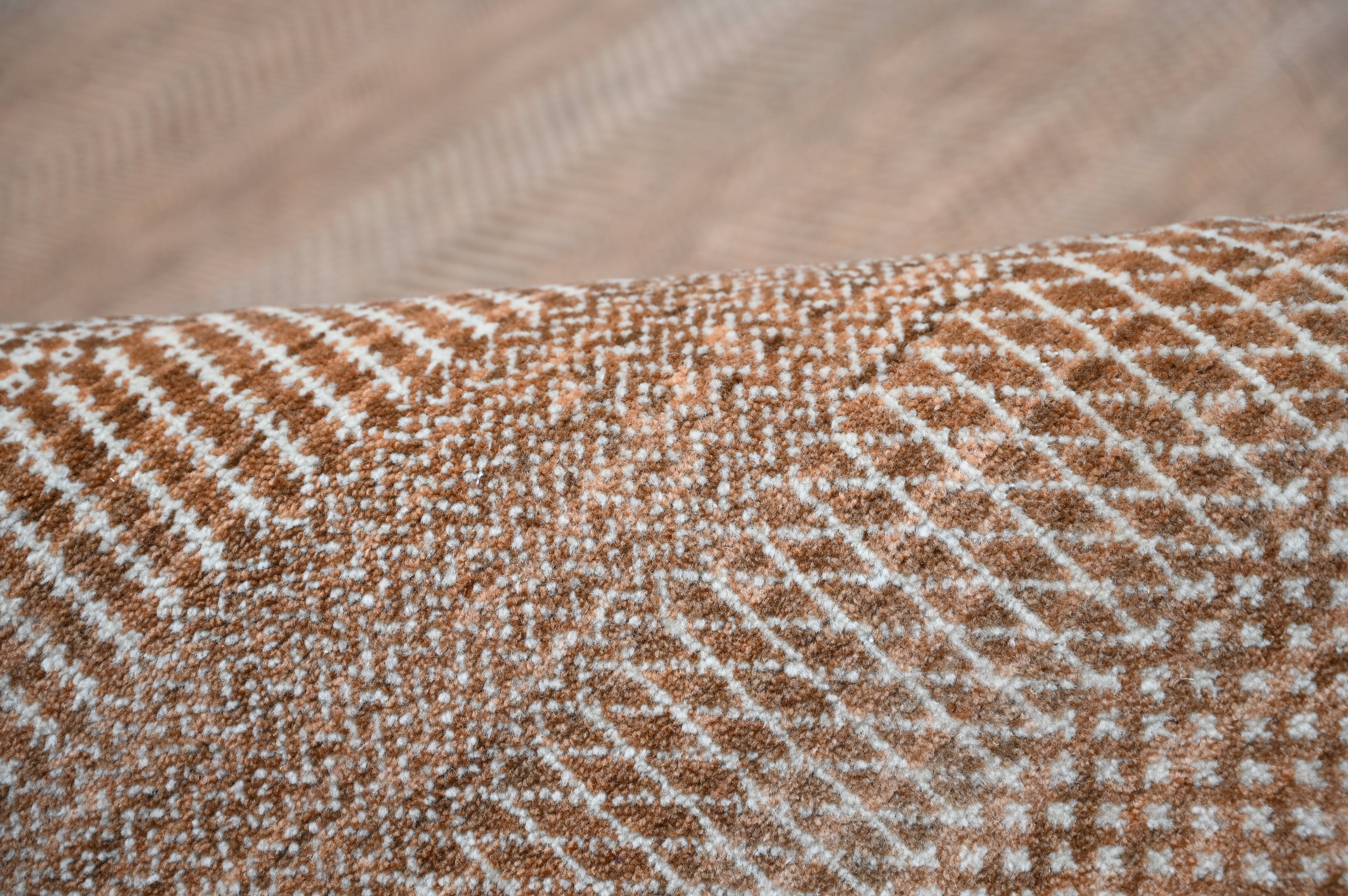 Illusion - Rust Beige