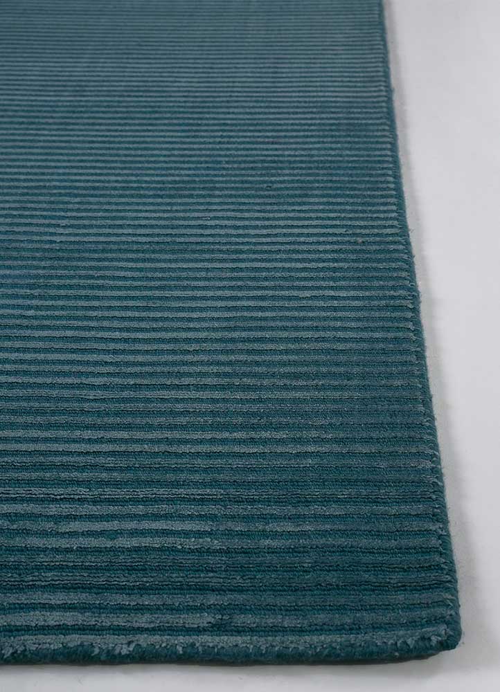 Linear Peacock Green